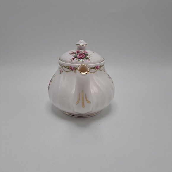 Golden Crown Fine Bone China Teapot With Pink Roses & Gold Trim - Picture 5 of 15